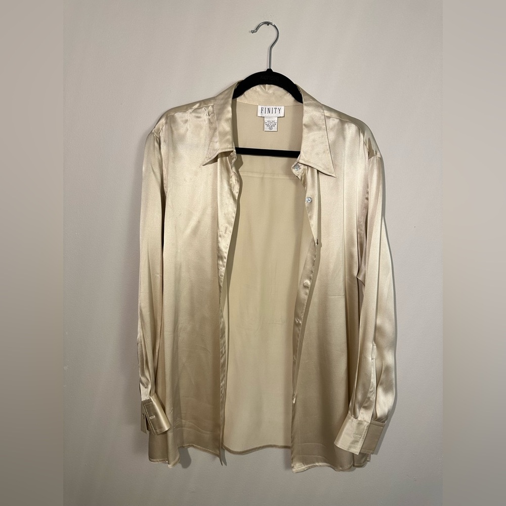 VINTAGE FINTY 100% SILK CHAMPAGNE BUTTON DOWN